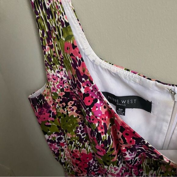 Floral Fit & Flare Dress - Picture 7 of 8